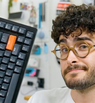 teclados mecánicos para usuarios de portátiles: más silenciosos al escribir