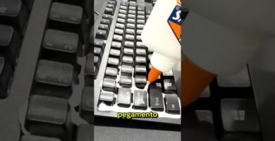 Errores comunes al limpiar teclados y cómo evitarlos