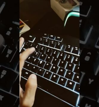 cómo reducir errores al tipear en teclados mecánicos en teclados para laptops